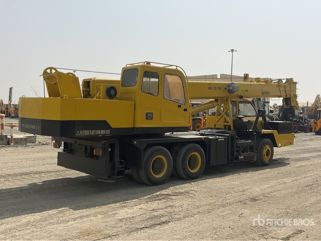 2007 XCMG QY20 20 ton 6x4 Hydraulic Truck Crane - Mobile crane: picture 4 2007 XCMG QY20 20 ton 6x4 Hydraulic Truck Crane - Mobile crane: picture 4