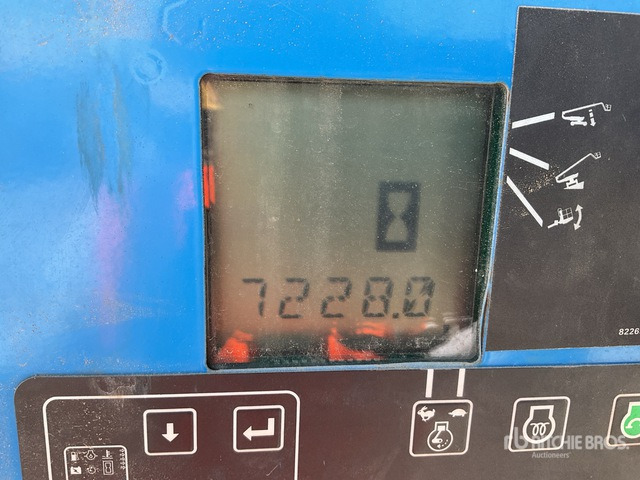 2008 Genie Z-135 4WD Diesel Articulating Boom Lift - Articulated boom: picture 5 2008 Genie Z-135 4WD Diesel Articulating Boom Lift - Articulated boom: picture 5