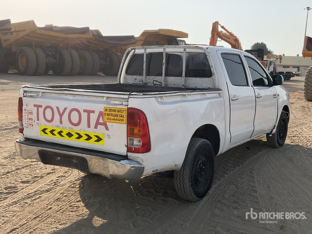 2008 Toyota Hilux 4x2 Crew Cab Pickup - Pickup truck: picture 3 2008 Toyota Hilux 4x2 Crew Cab Pickup - Pickup truck: picture 3