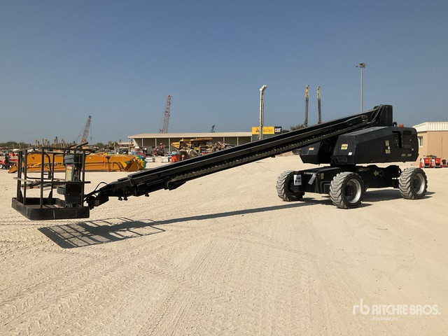 2012 JLG 800S 4WD Gasoline Telescopic Boom Lift - Telescopic boom: picture 1 2012 JLG 800S 4WD Gasoline Telescopic Boom Lift - Telescopic boom: picture 1