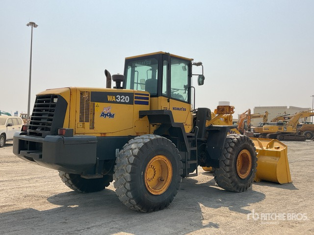 2014 Komatsu WA320-5 - Wheel loader: picture 4 2014 Komatsu WA320-5 - Wheel loader: picture 4