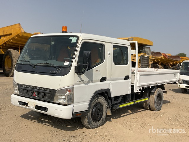 2014 Mitsubishi Canter 4x2 Crew Cab Flatbed Truck - Dropside/ Flatbed truck: picture 2 2014 Mitsubishi Canter 4x2 Crew Cab Flatbed Truck - Dropside/ Flatbed truck: picture 2