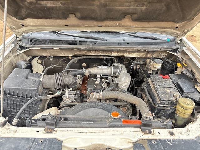 2015 Isuzu D-Max 4x2 Crew Cab Pickup - Pickup truck: picture 5 2015 Isuzu D-Max 4x2 Crew Cab Pickup - Pickup truck: picture 5