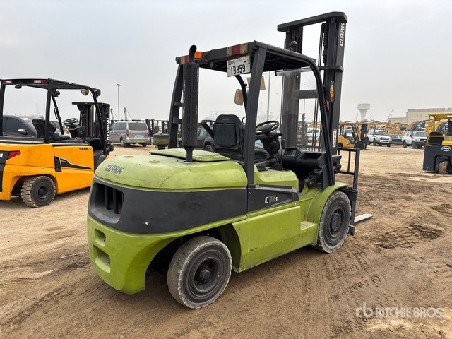 2018 Clark C55SD 5.5 ton Forklift - Diesel forklift: picture 3 2018 Clark C55SD 5.5 ton Forklift - Diesel forklift: picture 3