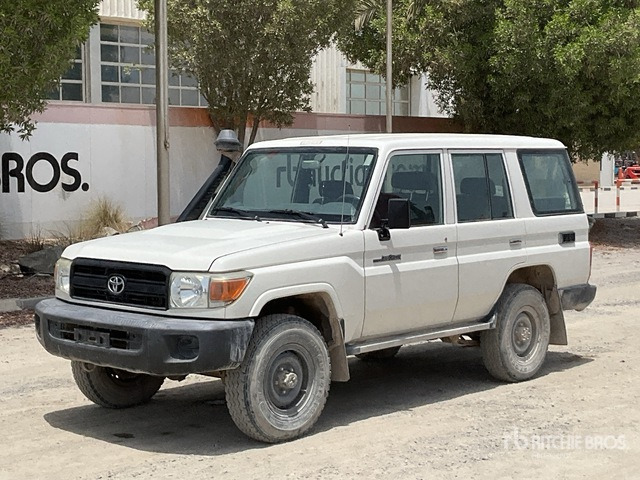 2018 Toyota Land Cruiser 76L 4x4 SUV - SUV: picture 2 2018 Toyota Land Cruiser 76L 4x4 SUV - SUV: picture 2