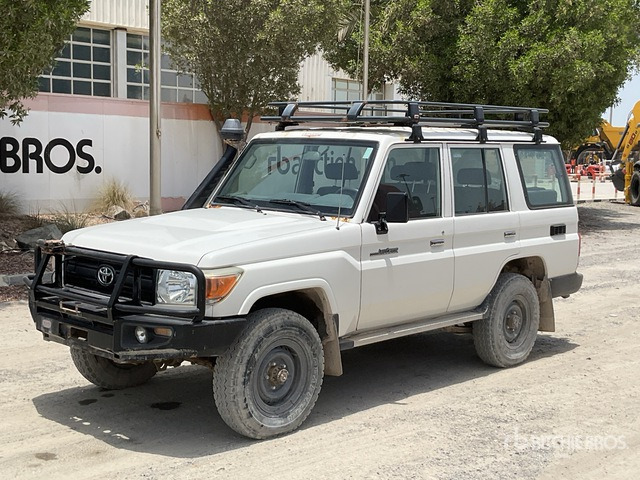 2018 Toyota Land Cruiser 76L 4x4 SUV - SUV: picture 2 2018 Toyota Land Cruiser 76L 4x4 SUV - SUV: picture 2