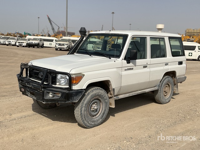 2019 Toyota Land Cruiser 76L 4x4 SUV - SUV: picture 2 2019 Toyota Land Cruiser 76L 4x4 SUV - SUV: picture 2