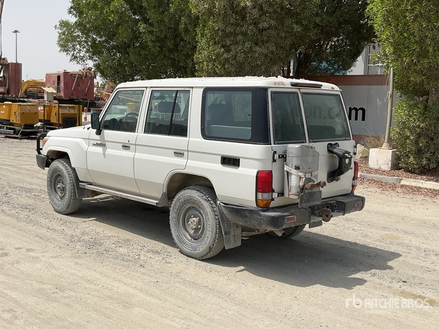 2019 Toyota Land Cruiser 76L 4x4 SUV - SUV: picture 3 2019 Toyota Land Cruiser 76L 4x4 SUV - SUV: picture 3