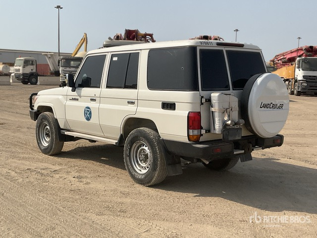 2021 Toyota Land Cruiser 76L 4x4 SUV - SUV: picture 3 2021 Toyota Land Cruiser 76L 4x4 SUV - SUV: picture 3