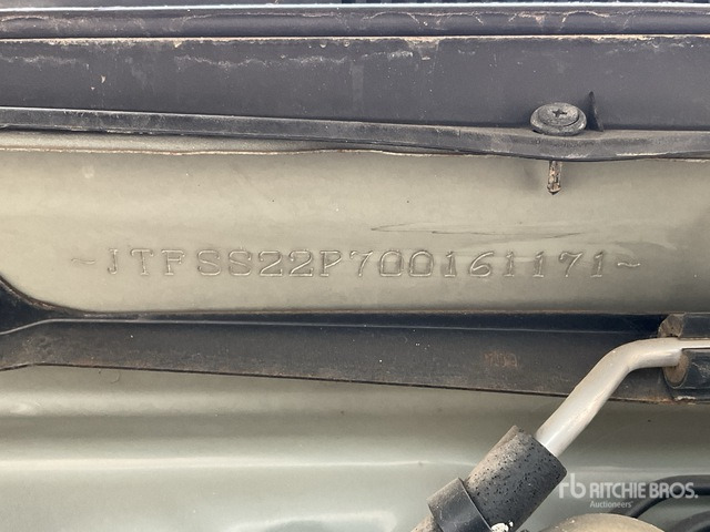 2016 Toyota Hiace 4x2 11-Seat Mini Bus - Bus: picture 1 2016 Toyota Hiace 4x2 11-Seat Mini Bus - Bus: picture 1