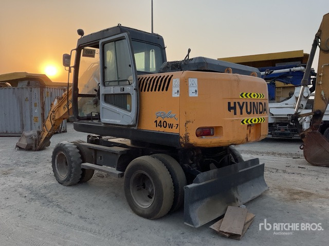 Hyundai Robex 140W-7 - Wheel excavator: picture 4 Hyundai Robex 140W-7 - Wheel excavator: picture 4