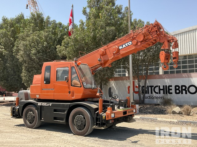 Kato KR10H Rough Terrain Crane - Rough terrain crane: picture 1 Kato KR10H Rough Terrain Crane - Rough terrain crane: picture 1