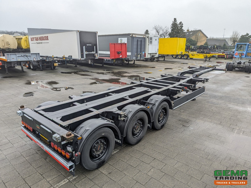 Kögel PORT 45 SIMPLEX BlackEdition - 2 LiftAssen - LZV Gekeurd - Alle aansluitingen - TOP! 07/2025APK - Container transporter/ Swap body semi-trailer: picture 1 Kögel PORT 45 SIMPLEX BlackEdition - 2 LiftAssen - LZV Gekeurd - Alle aansluitingen - TOP! 07/2025APK - Container transporter/ Swap body semi-trailer: picture 1