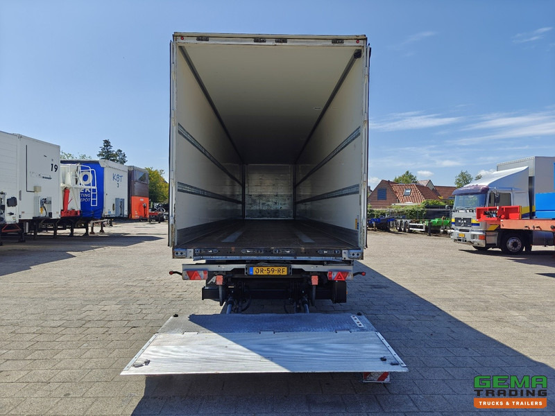 Kögel SKH24 3-Assen SAF - Gesloten Opbouw - LiftAs - Schijfremmen - Laadklep 2000KG - Closed box semi-trailer: picture 5 Kögel SKH24 3-Assen SAF - Gesloten Opbouw - LiftAs - Schijfremmen - Laadklep 2000KG - Closed box semi-trailer: picture 5