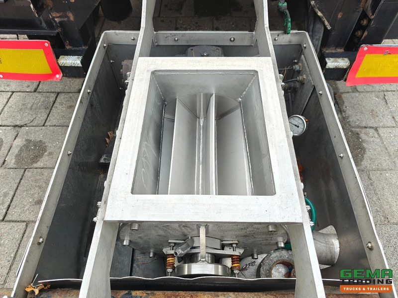 Container transporter/ Swap body semi-trailer LAG O-3-CC 3 Assen MB -  30FT Kiepchassis - Rotary Feeder - Koeler - 5490KG: picture 12