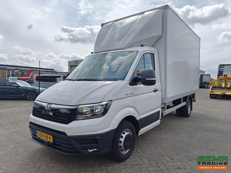 MAN TGE 3.180  4x2 Dagcabine Euro6D - GeslotenBak 4.2m + Laadklep 750KG - Dubbellucht - 5500km! NIEUWSTAAT! ONGEBRUIKT! - Box van: picture 1 MAN TGE 3.180  4x2 Dagcabine Euro6D - GeslotenBak 4.2m + Laadklep 750KG - Dubbellucht - 5500km! NIEUWSTAAT! ONGEBRUIKT! - Box van: picture 1