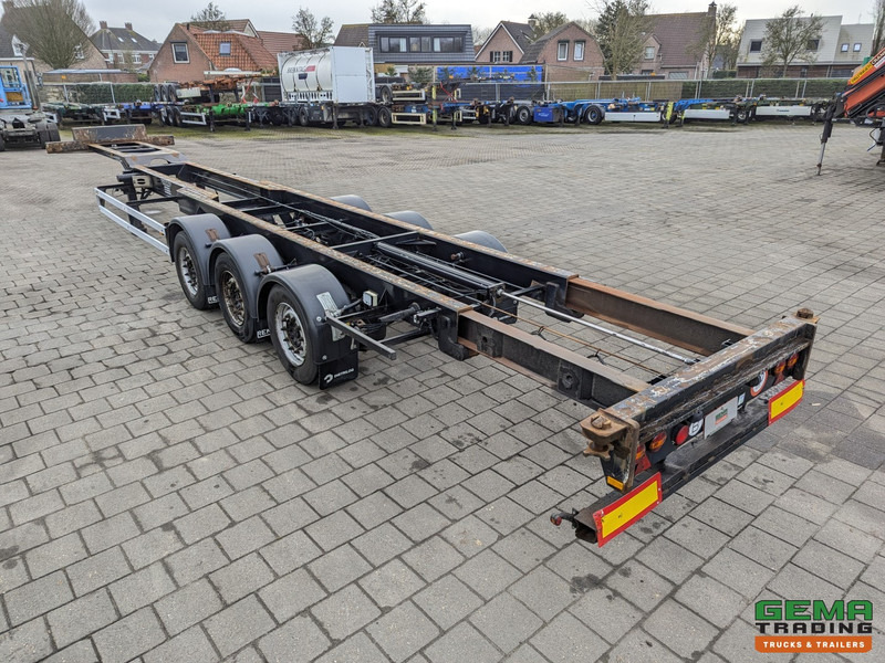 Renders ROC 12.27 CC 3-Assen MB - Schijfremmen - Achterschuiver - 40/45FT - Container transporter/ Swap body semi-trailer: picture 4 Renders ROC 12.27 CC 3-Assen MB - Schijfremmen - Achterschuiver - 40/45FT - Container transporter/ Swap body semi-trailer: picture 4