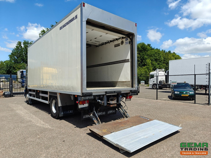 Scania P94D-260 4x2 Dagcab Euro2 - Handgeschakeld - Koel-Vriesbak 7.5m - Carrier Genesis R90 - Vangmuil - Refrigerator truck: picture 5 Scania P94D-260 4x2 Dagcab Euro2 - Handgeschakeld - Koel-Vriesbak 7.5m - Carrier Genesis R90 - Vangmuil - Refrigerator truck: picture 5