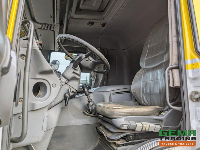 Tractor unit Scania P114-340 LA 4x2 CP19 Euro3 Manual - Side Skirts - Toolbox (T1350): picture 13