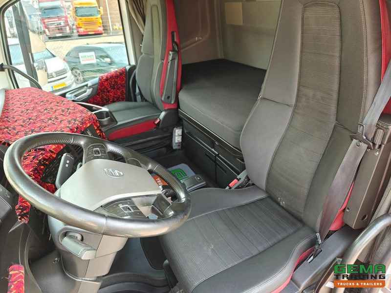 Volvo FH460 4x2 Globetrotter Euro6 - Hydrauliek + LambrechtCompressor - 04/2026 APK - Tractor unit: picture 5 Volvo FH460 4x2 Globetrotter Euro6 - Hydrauliek + LambrechtCompressor - 04/2026 APK - Tractor unit: picture 5