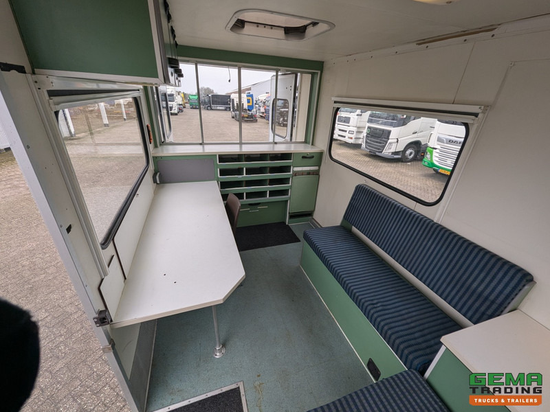 Mercedes-Benz 400-serie 410 D 4x2 Euro2 - Mobiel Kantoor - Standkachel - Hydr. Steunpoten - Eigen Accu's - 26.000KM Origineel - MARGE - Van: picture 4 Mercedes-Benz 400-serie 410 D 4x2 Euro2 - Mobiel Kantoor - Standkachel - Hydr. Steunpoten - Eigen Accu's - 26.000KM Origineel - MARGE - Van: picture 4