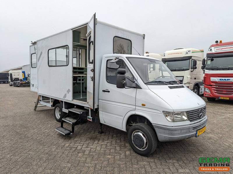 Mercedes-Benz 400-serie 410 D 4x2 Euro2 - Mobiel Kantoor - Standkachel - Hydr. Steunpoten - Eigen Accu's - 26.000KM Origineel - MARGE - Van: picture 3 Mercedes-Benz 400-serie 410 D 4x2 Euro2 - Mobiel Kantoor - Standkachel - Hydr. Steunpoten - Eigen Accu's - 26.000KM Origineel - MARGE - Van: picture 3