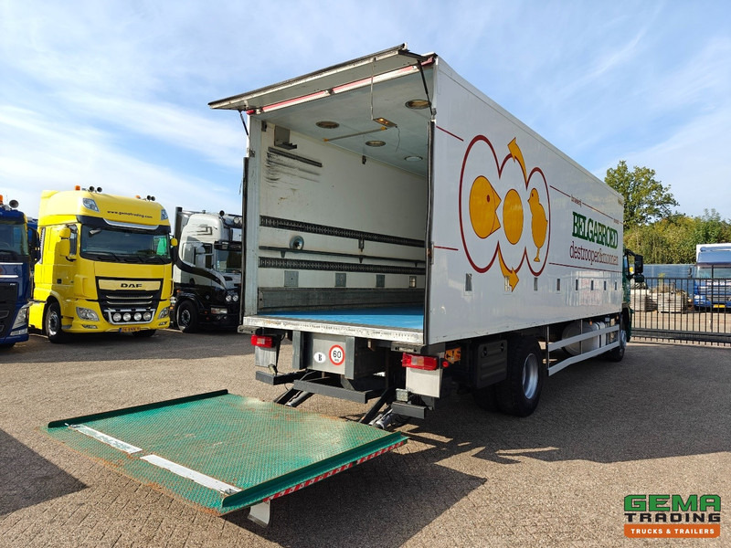 Volvo FM330 4x2 Dagcab Euro5 - KuikenBak 8.4m + Webasto Heater + Dhollandia 2000KG - Livestock truck: picture 2 Volvo FM330 4x2 Dagcab Euro5 - KuikenBak 8.4m + Webasto Heater + Dhollandia 2000KG - Livestock truck: picture 2