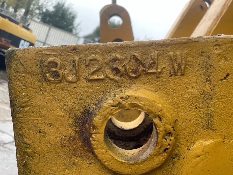 Ripper for Construction machinery Caterpillar Ripper compatible with D7R and D7H Ripper compatible with D7R and D7H: picture 7 Ripper for Construction machinery Caterpillar Ripper compatible with D7R and D7H Ripper compatible with D7R and D7H: picture 7