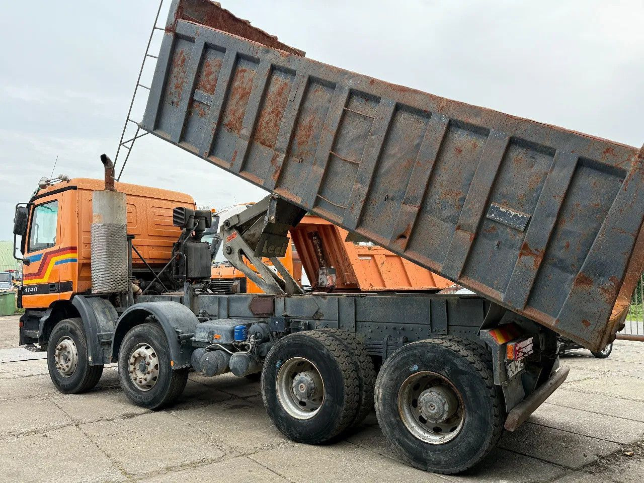 Mercedes-Benz Actros 4140 V6 8X4 Tipper Spring/Spring Manual G - Tipper: picture 3 Mercedes-Benz Actros 4140 V6 8X4 Tipper Spring/Spring Manual G - Tipper: picture 3