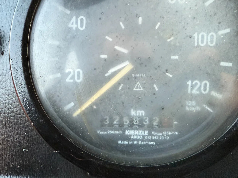 Dropside/ Flatbed truck, Crane truck Mercedes-Benz SK 2635 V8 6X6 Chassis Spring/spring ZF Man Gear OM442: picture 16