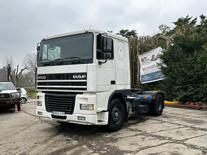 DAF XF 95.380 4X2 Tractor-unit Spring/Air ZF Manual Euro2 PTO - Tractor unit: picture 2 DAF XF 95.380 4X2 Tractor-unit Spring/Air ZF Manual Euro2 PTO - Tractor unit: picture 2