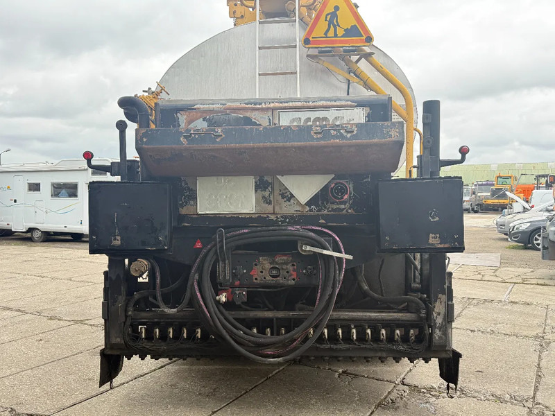 Renault G260 4X2 ACMAR Bitumen Sprayer 10.000L Spring/Spring Manual Gear - Truck: picture 4 Renault G260 4X2 ACMAR Bitumen Sprayer 10.000L Spring/Spring Manual Gear - Truck: picture 4