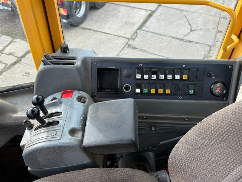 Wheel excavator Volvo L 150 E Wheelloader: picture 15