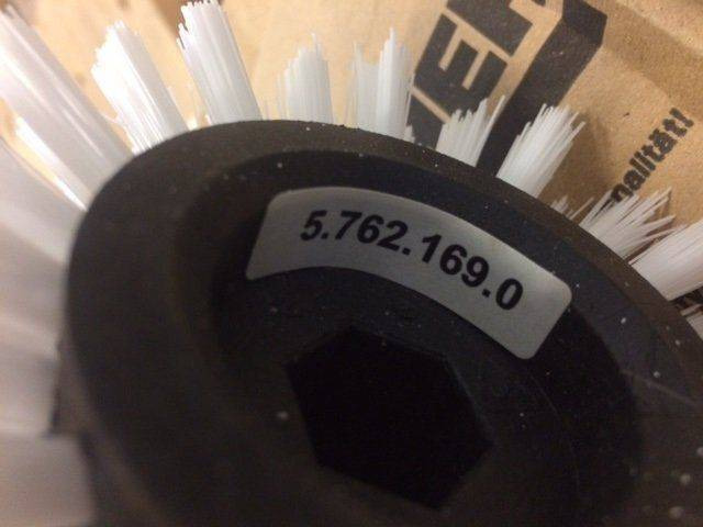 Brush roller, white Kärcher - Broom for Cleaning machinery: picture 3 Brush roller, white Kärcher - Broom for Cleaning machinery: picture 3