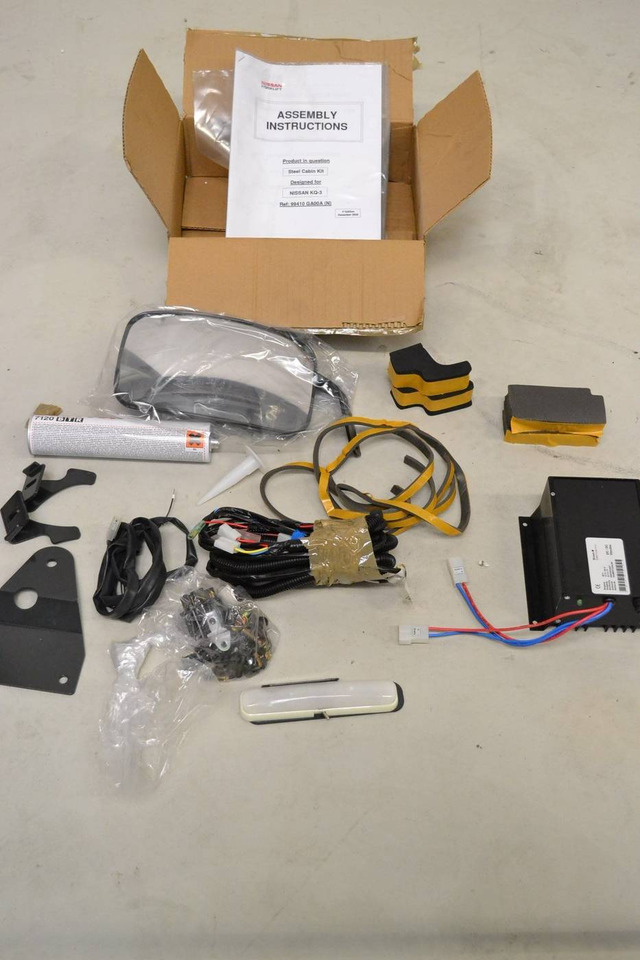Door and parts for Material handling equipment Complete set Nissan TX steel Cabin: picture 9