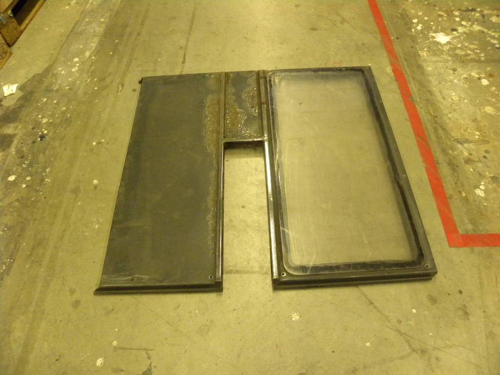 Full cabin for Nissan Q 02L25CU - Door and parts for Material handling equipment: picture 4 Full cabin for Nissan Q 02L25CU - Door and parts for Material handling equipment: picture 4