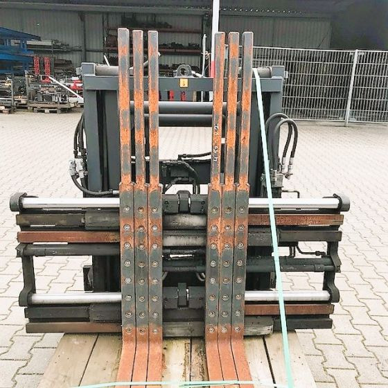 Kaup Triple pallet Handler with Pantograph - Forks for Material handling equipment: picture 3 Kaup Triple pallet Handler with Pantograph - Forks for Material handling equipment: picture 3