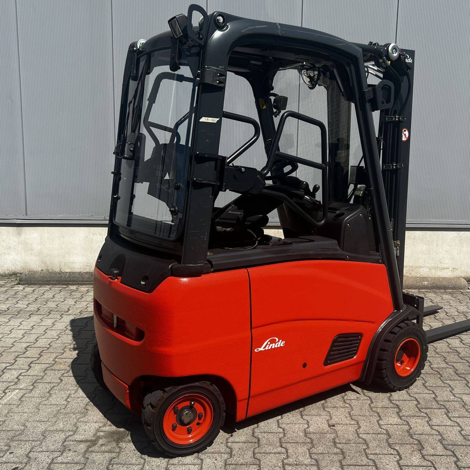 Linde E20PH (386) - Electric forklift: picture 2 Linde E20PH (386) - Electric forklift: picture 2