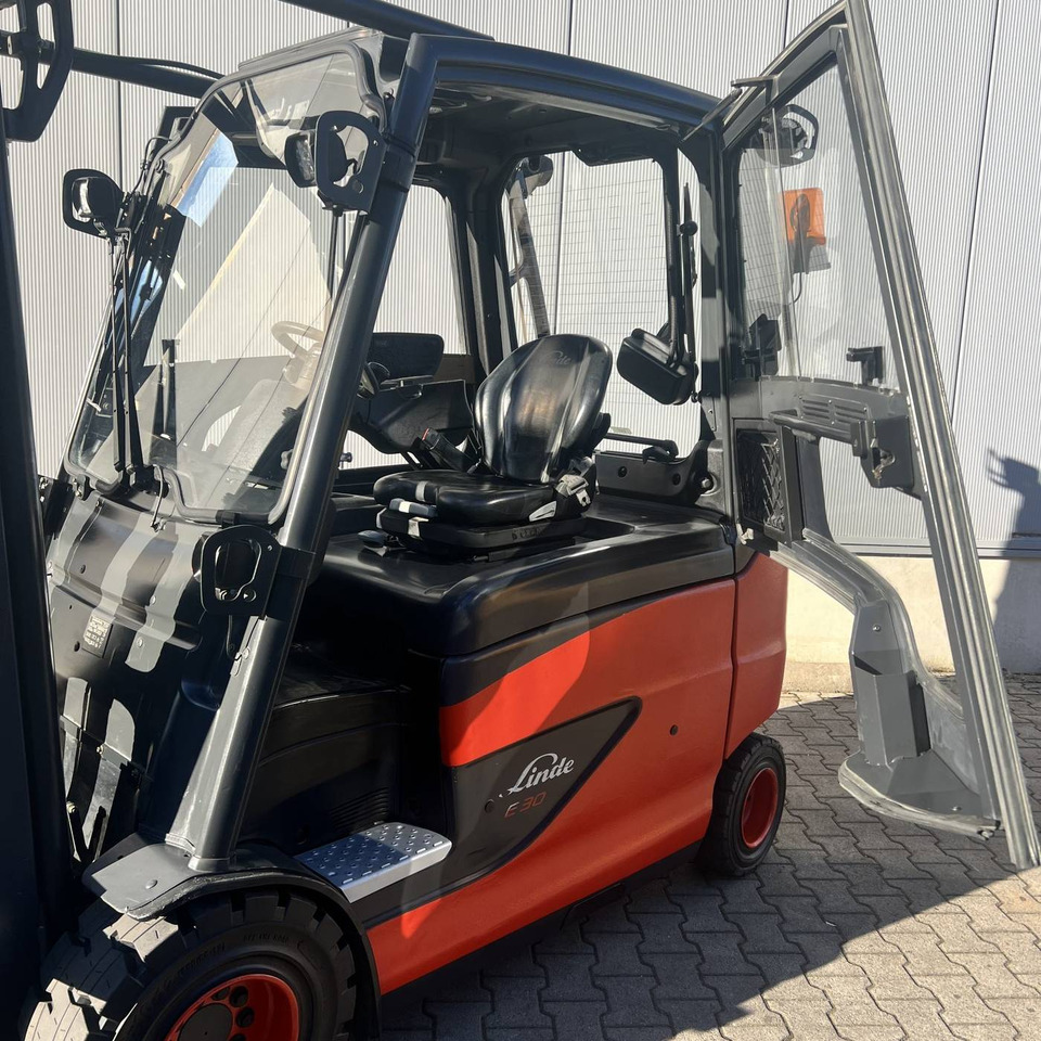 Linde E30/600HL (387) - Electric forklift: picture 4 Linde E30/600HL (387) - Electric forklift: picture 4