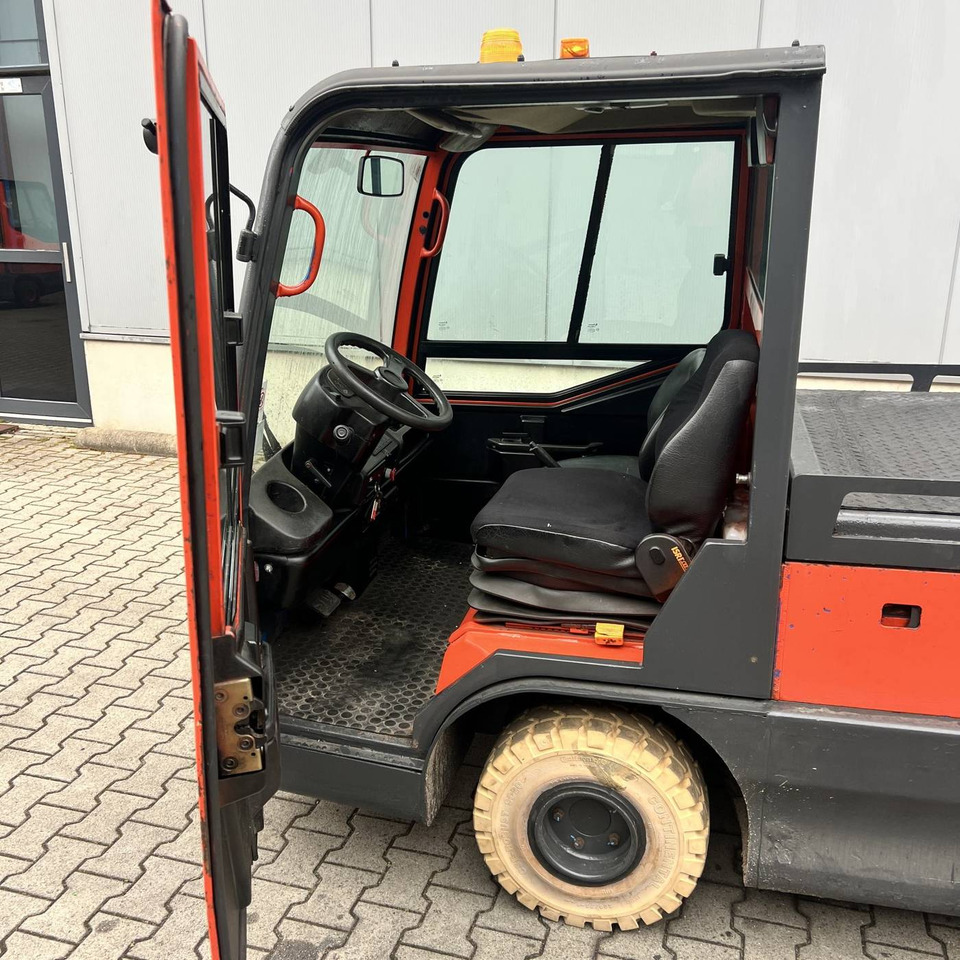 Linde P250 LWB (127) - Tow tractor: picture 4 Linde P250 LWB (127) - Tow tractor: picture 4