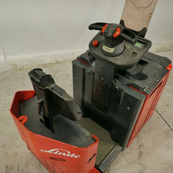 Linde P50C (1190) - Tow tractor: picture 3 Linde P50C (1190) - Tow tractor: picture 3
