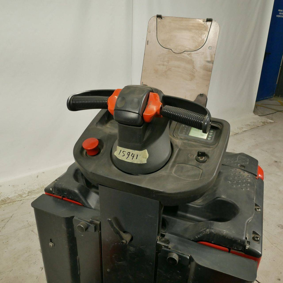 Linde P50C (1190) - Tow tractor: picture 4 Linde P50C (1190) - Tow tractor: picture 4