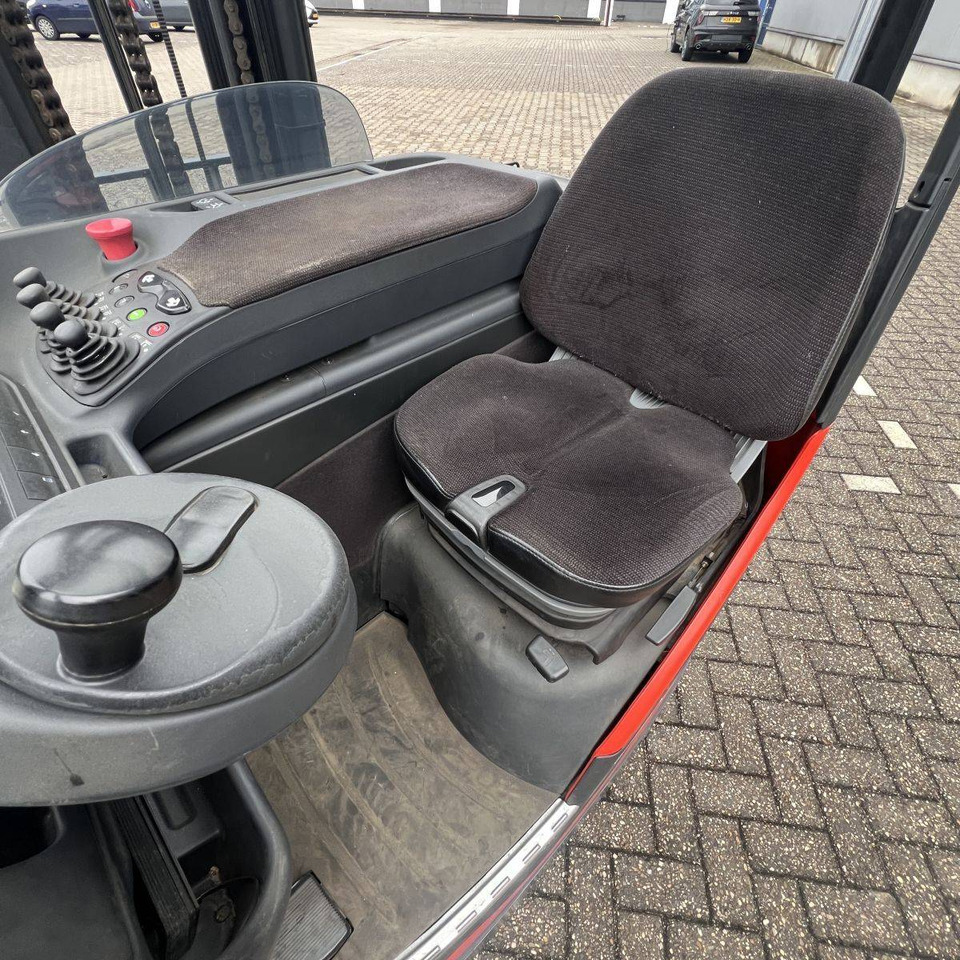 Linde R14HD (1120) - Reach truck: picture 4 Linde R14HD (1120) - Reach truck: picture 4