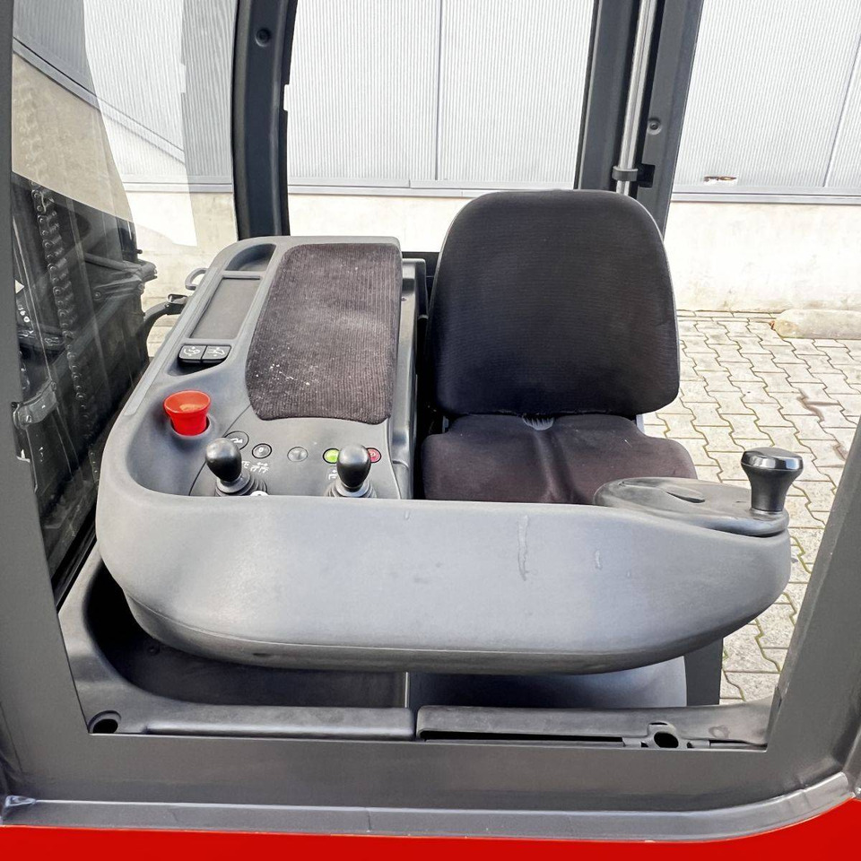 Linde R16G (1120) - Reach truck: picture 5 Linde R16G (1120) - Reach truck: picture 5