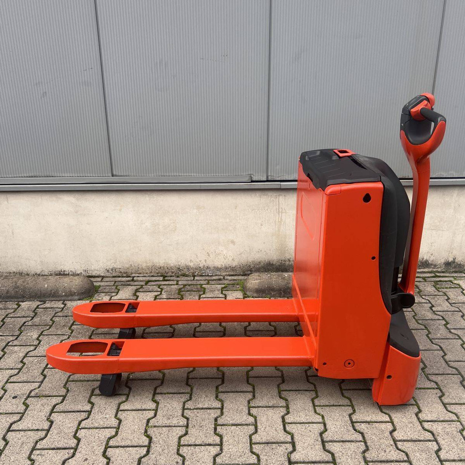Linde T16 (1152) - Pallet truck: picture 2 Linde T16 (1152) - Pallet truck: picture 2