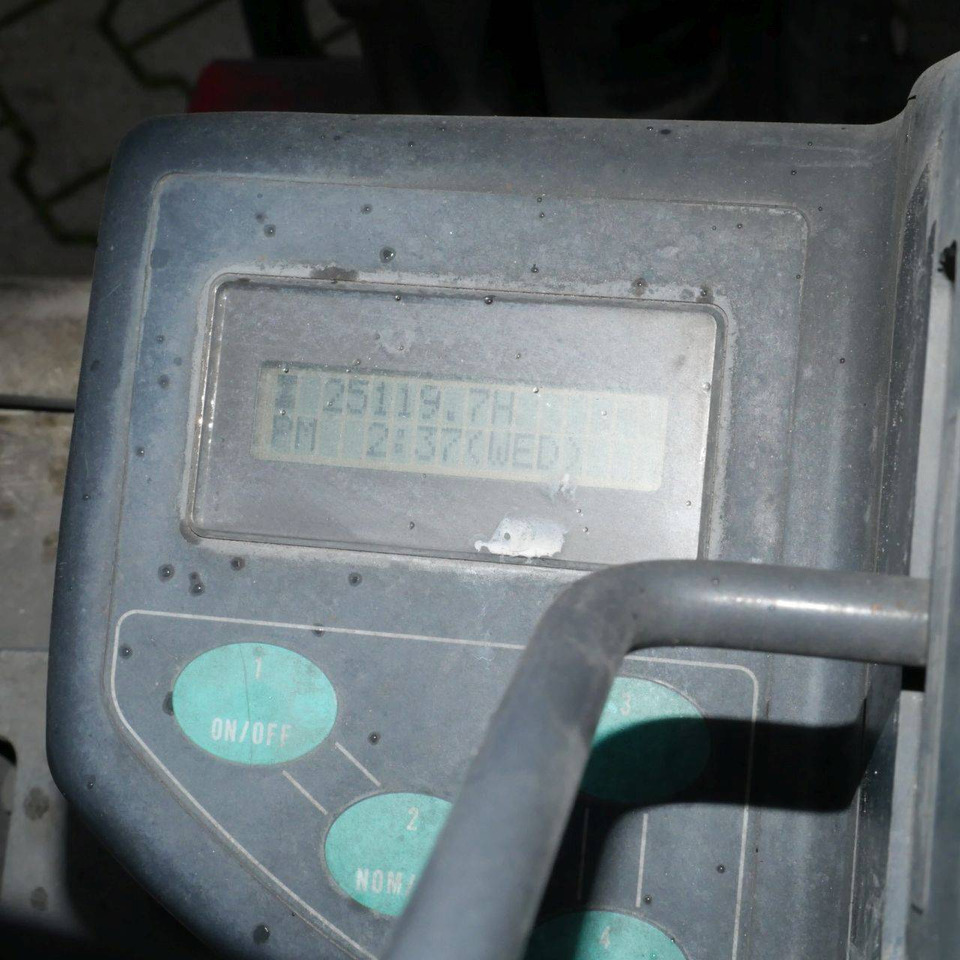 Electric forklift Nissan QX25 (Q02L25CU): picture 8