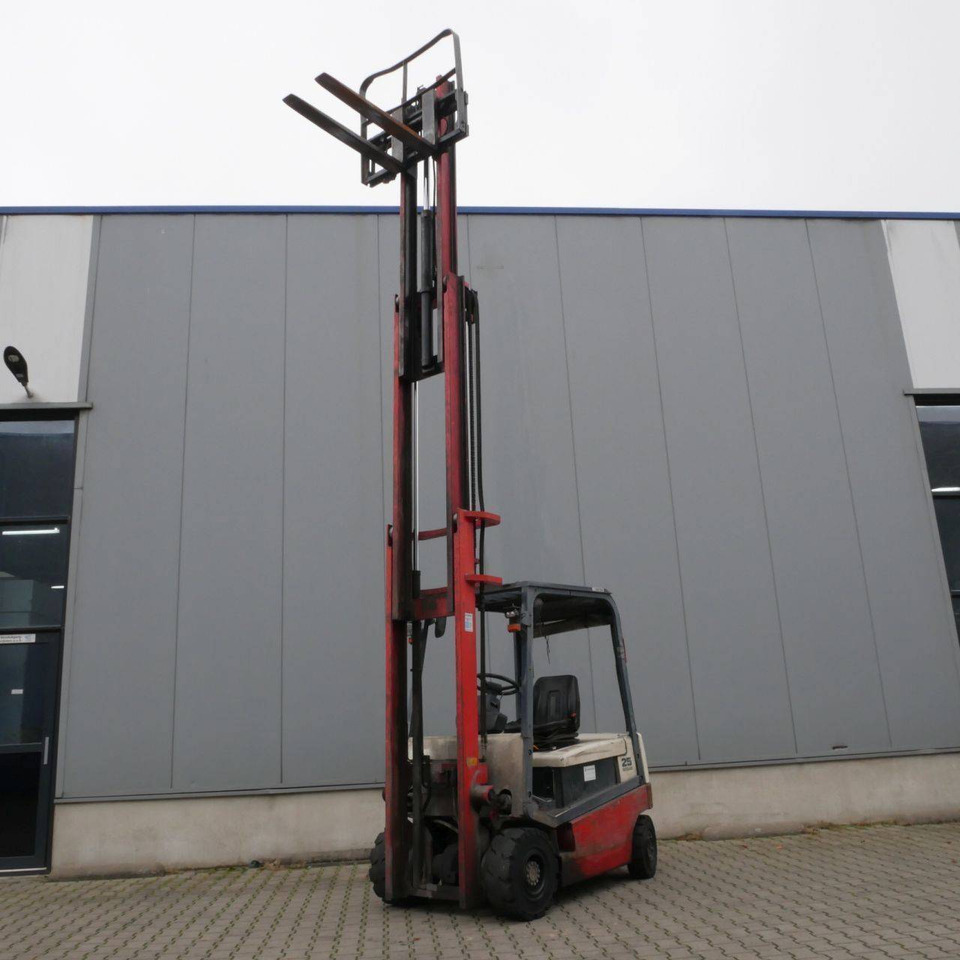 Electric forklift Nissan QX25 (Q02L25CU): picture 14