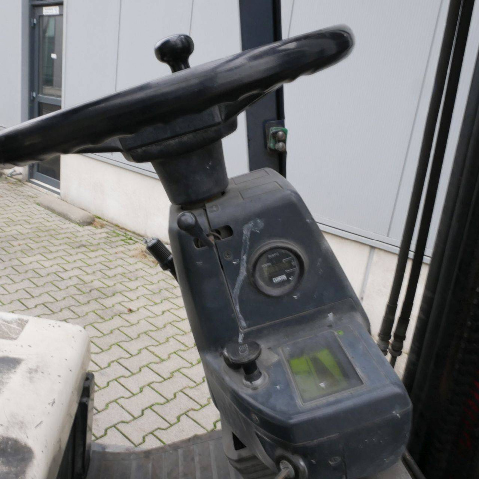 Electric forklift Nissan QX25 (Q02L25CU): picture 6
