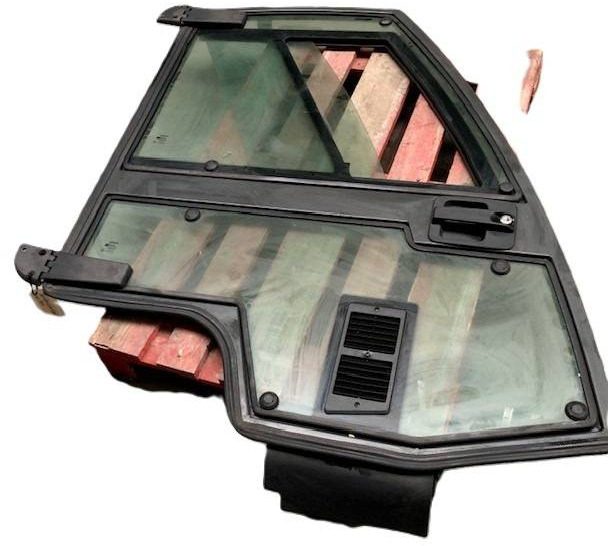 Right door for Nissan - Door and parts for Material handling equipment: picture 1 Right door for Nissan - Door and parts for Material handling equipment: picture 1