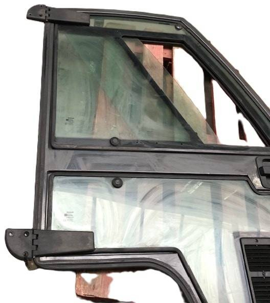 Right door for Nissan - Door and parts for Material handling equipment: picture 3 Right door for Nissan - Door and parts for Material handling equipment: picture 3